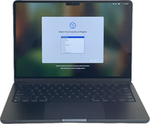Load image into Gallery viewer, 13&quot; MacBook Air M2 (2022-)
